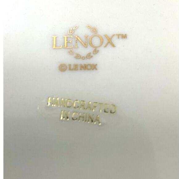 2 Lenox Bowls Ivory Embossed Rose Floral Scalloped Edge Handcraft Goldtone Trim‎ - Picture 4 of 9